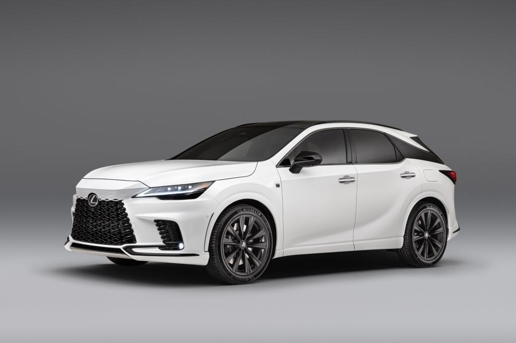 LEXUS雷克萨斯纯电概念车亮相2022年蒙特利汽车周