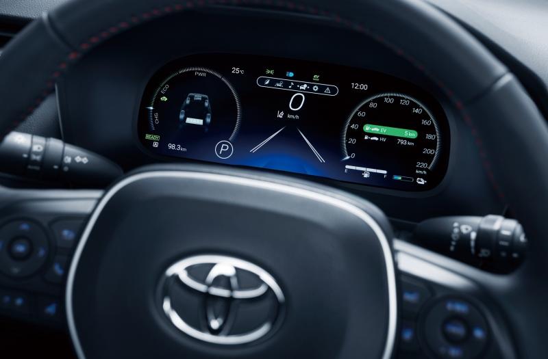 RAV4荣放家族焕新,全能实力满足全家出行