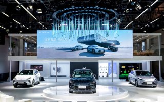 售价21.88万元起 极狐汽车携三款新车型登陆成都国际车展