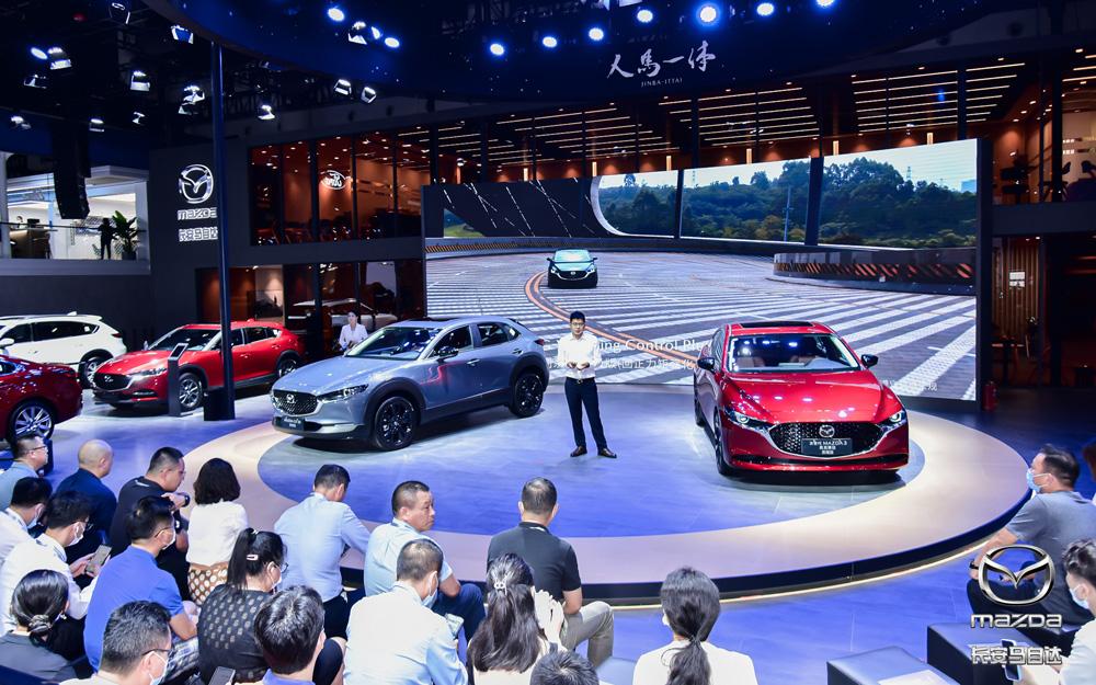 长安马自达全新世代黑曜版双车闪耀 2022成都车展