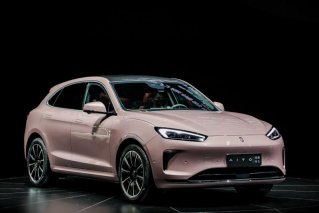 首搭HarmonyOS 3智能座舱、续航552km/620km ，问界M5 EV强势而来