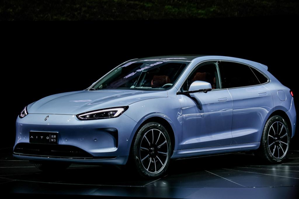 首搭HarmonyOS 3智能座舱、续航552km/620km ，问界M5 EV强势而来