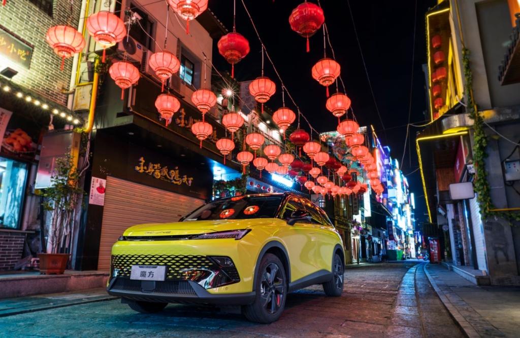 内外兼修的潮酷座驾,北汽魔方成为年轻人心中的“头号座驾”