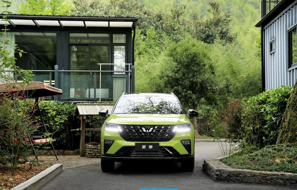 三套动力组合、价格低到“没朋友”,五菱星驰势做人生第一部车