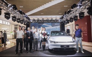 解锁惊喜C位礼遇，畅享C位进阶人生！零跑C01全国区域上市