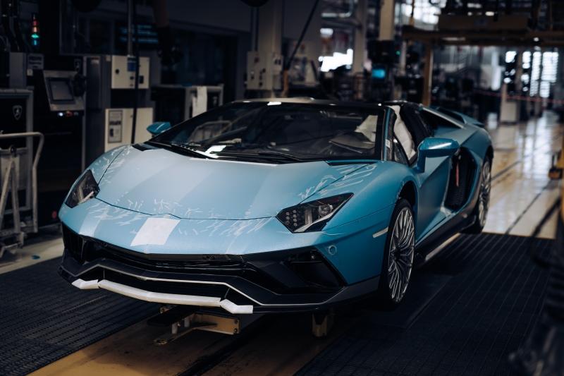 兰博基尼Aventador时代落幕,定义超跑十年的“纯粹”兰博基尼V12超级跑车正式停产