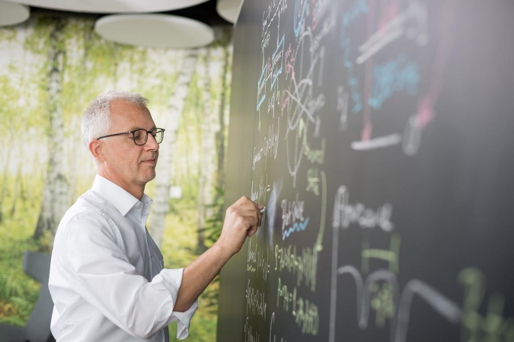 数字化行动:博世追加百亿投资布局未来数字增长 博世携手IBM进军量子计算领域