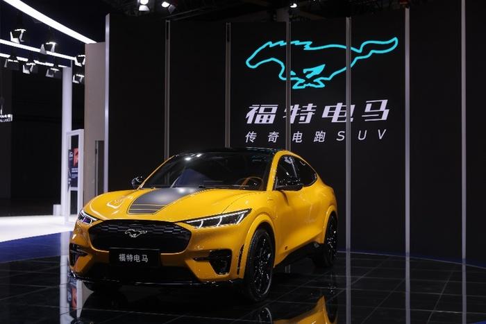 福特|纯电皮卡F-150 Lightning,传奇硬派SUV Ford Bronco领衔!