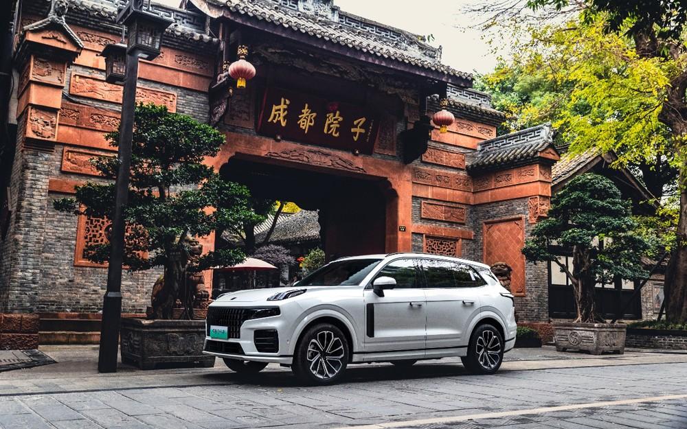全面验证“一车胜三车”领克09 EM-P远航版城市对决驾控营成都站开启