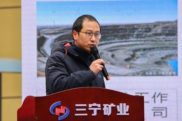 智慧矿山砥砺前行 东风商用车无人驾驶矿卡试运行成功