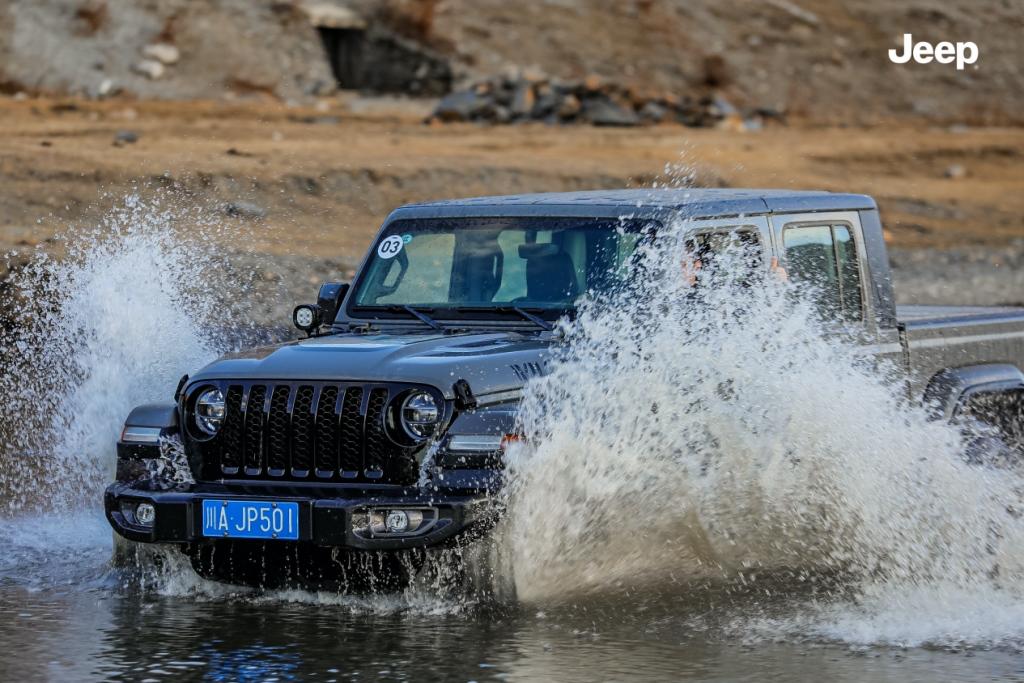 Jeep主题试驾成都站启动 纯正越野双雄展强悍性能