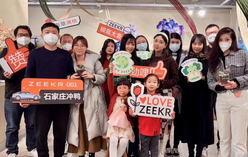 2500名“蓝星卫士”一年带回近8吨海洋垃圾,极氪以科技赋能环保