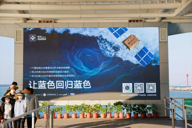 2500名“蓝星卫士”一年带回近8吨海洋垃圾,极氪以科技赋能环保