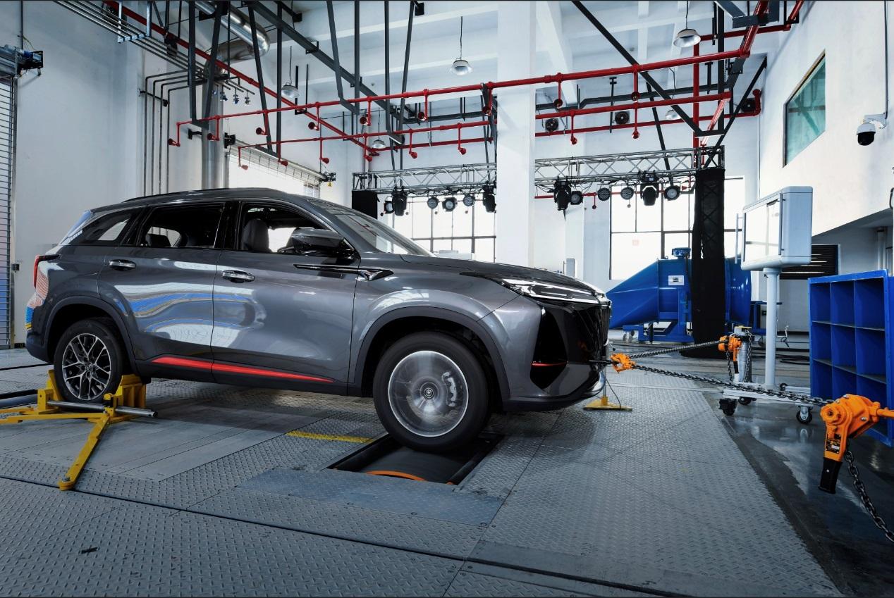 透视长安CS75的2022年：中国汽车企业用产品力驱动品牌向上