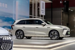 大六座SUV“实力派” 魏牌蓝山DHT-PHEV正式全球首发亮相