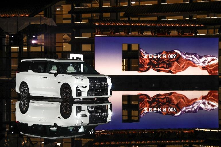 吉利汽车2022年销量突破143万辆，2023年冲击165万目标