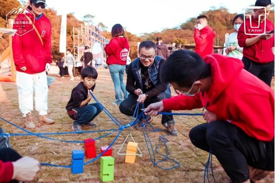 一路向家 坦克品牌让每个你能和所爱在一起