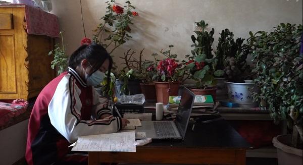 东风商用车幸福卡车关爱计划,助力莘莘学子圆梦课堂