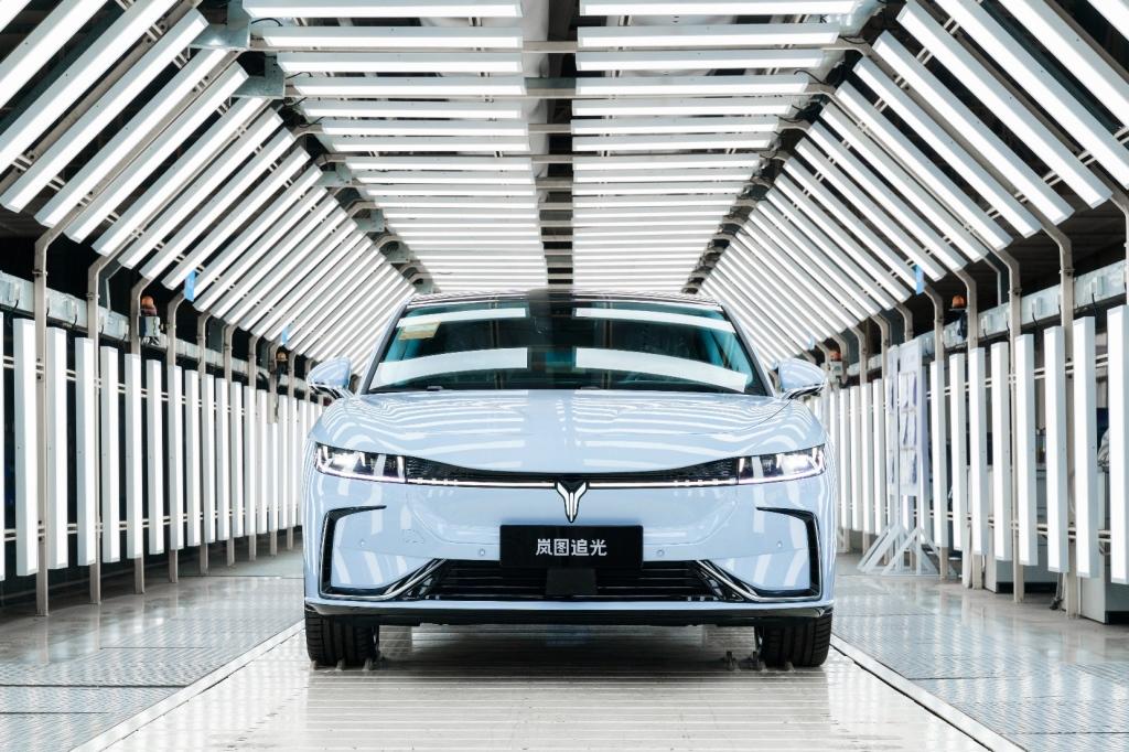 同比增长160% 东风公司在新能源汽车赛道加速奔跑
