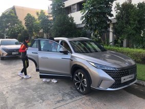 中国女足海南冬训备战 “冠军座驾“实力守护 “12万豪华平替”全新第三代荣威RX5演绎品质出行