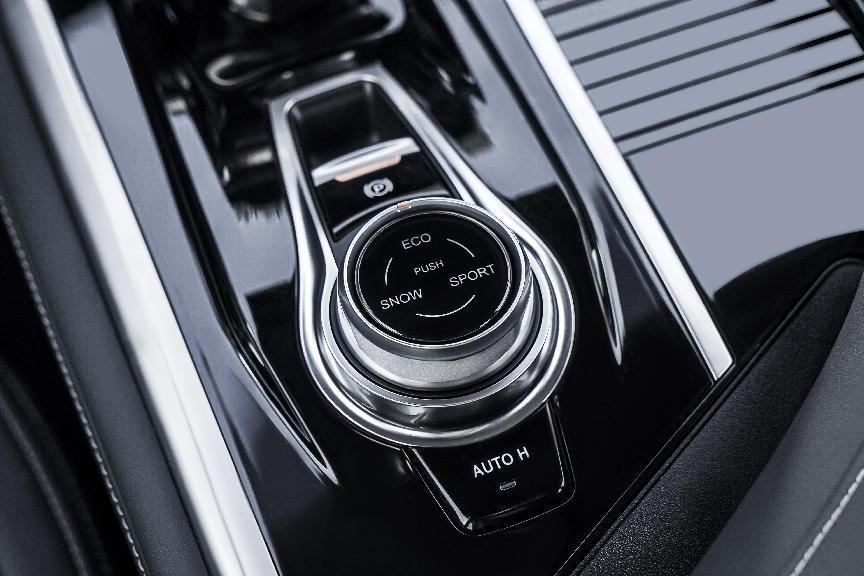 长安汽车“大家庭智能7座SUV” CS95PLUS正式上市 售价17.59万元起
