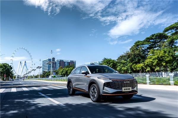 不到15万就能入手旗舰SUV？ 价格屠夫哈弗神兽凭何力压星越L