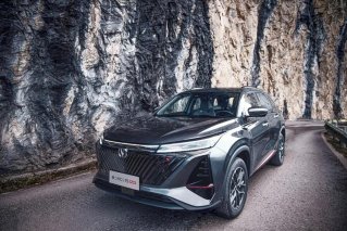 狭路相逢勇者胜，第二代CS75PLUS、比亚迪宋PLUS你选谁？