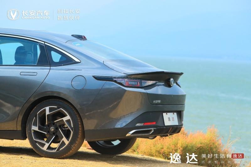 后悔合资买早了,试驾“十万级新卷王”长安逸达