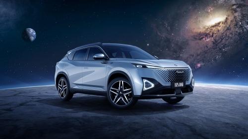 东风风神皓瀚实车图首次曝光!宇宙造型美学搅局紧凑SUV市场