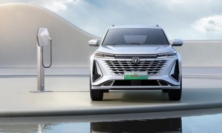 外观调整，第三代CS75PLUS智电iDD亮相，插混竞争加剧