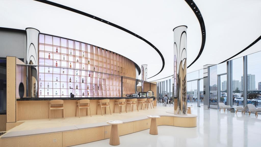 向世界展示中国豪华汽车品牌形象,极氪双店斩获国际设计金奖