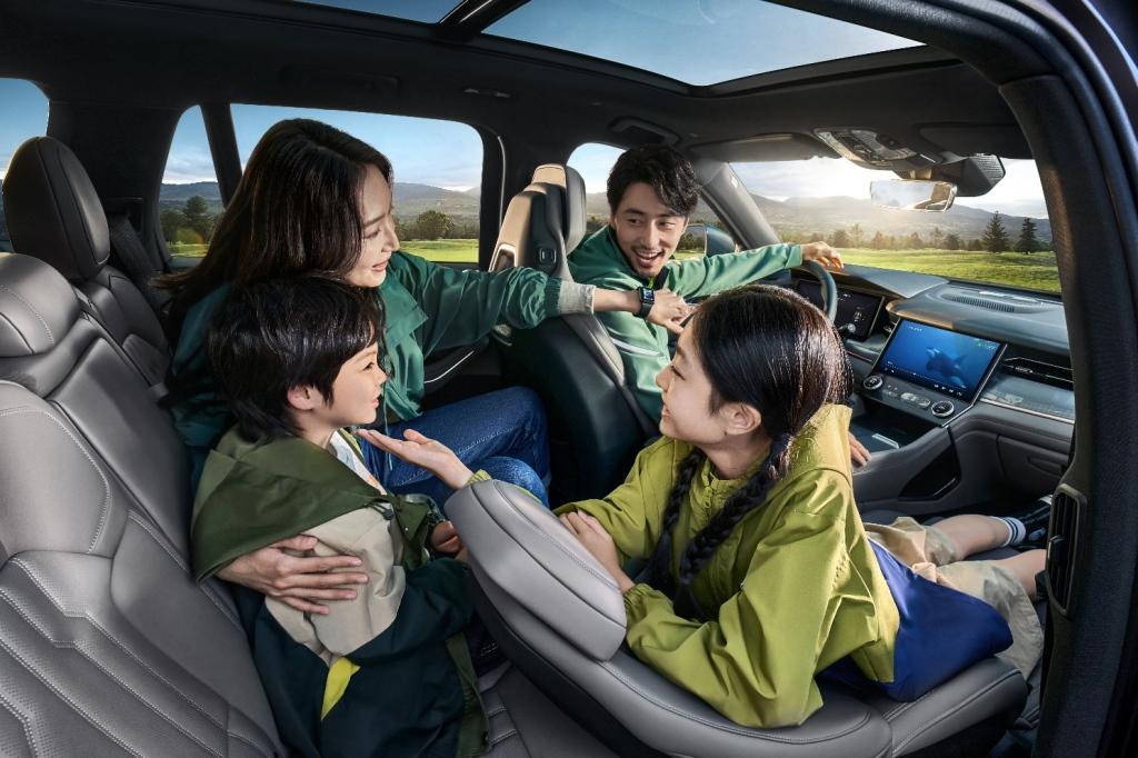 领克发布智能座舱LYNK OS N,首搭领克09将于3月内OTA推送