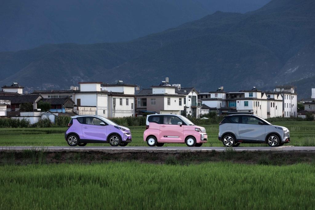 QQ冰淇淋170KM新版型即将上市 同价位最高续航选择!
