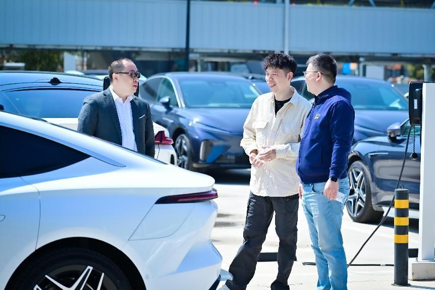极速交付兑现用户承诺,飞凡F7让用户把"福气"带回家