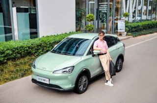 上海车展不要跑断腿！10万级纯电，就看哪吒V、五菱缤果了