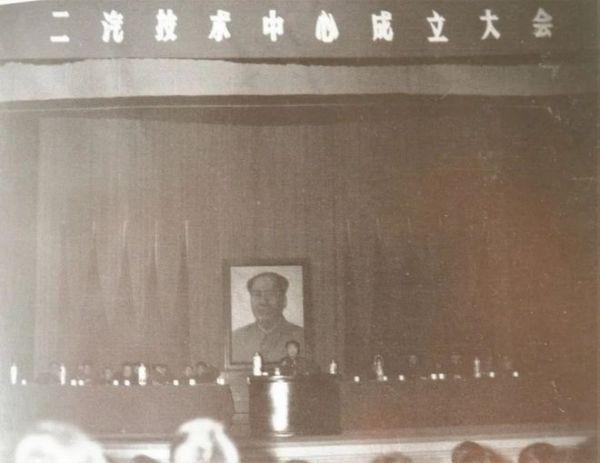 40年自主向上，东风商用车技术研发的原点从东风EQ153说起