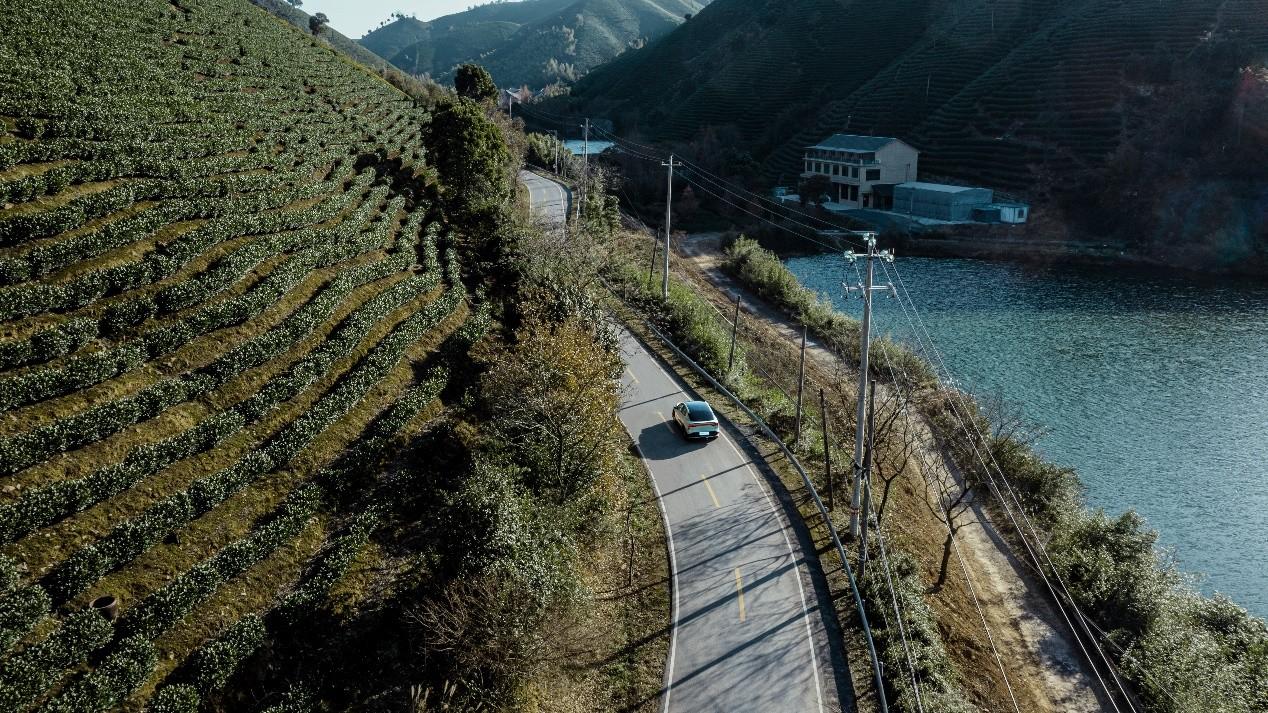 五一小长假开启,爱驰U6解锁纯电玩转指南