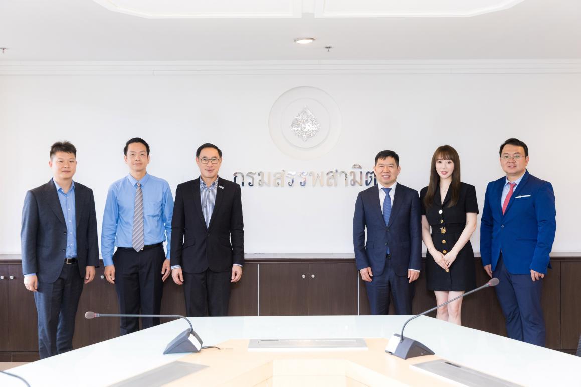 加强全球化战略 哪吒汽车董事长方运舟“曼谷行”深化国际合作