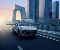 从外观到动力，看风行T5 EVO狂飚版与欧尚Z6的优缺点