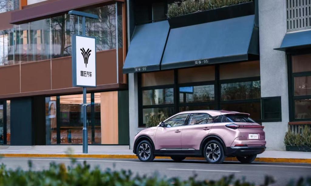 出游,最能考验车的品性 15万级三大顶流纯电SUV,谁最会整活?