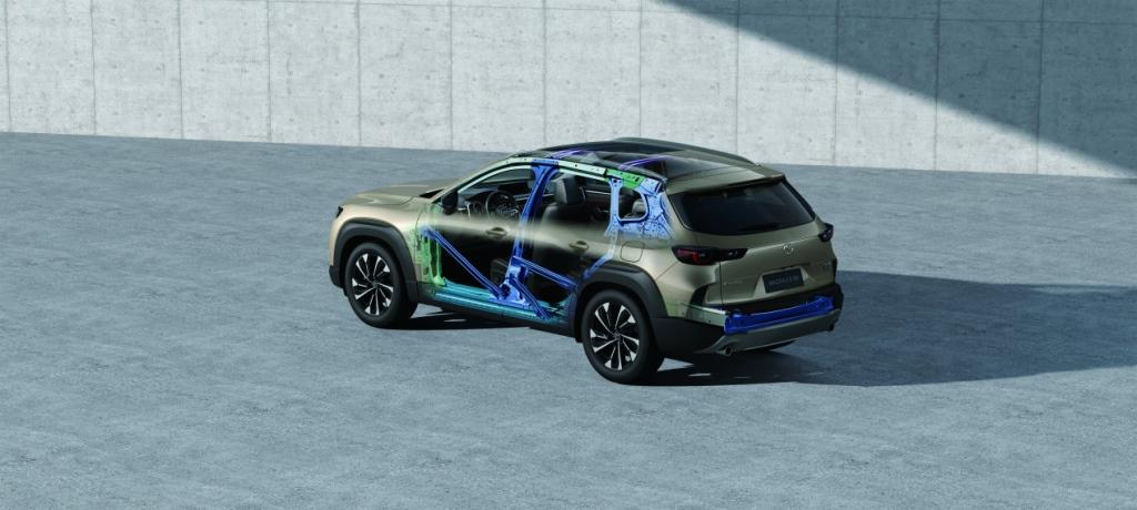 售价15.98万——20.68万元 “山系生活宽体SUV”长安马自达MAZDA CX-50行也成都上市
