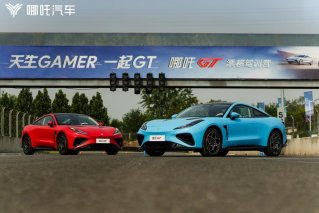 中国双门四座电跑赛道首测：智能赋能性能，GT电跑就得这么玩儿！