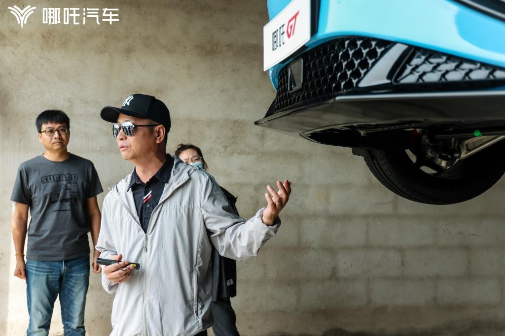 中国双门四座电跑赛道首测：智能赋能性能，GT电跑就得这么玩儿！