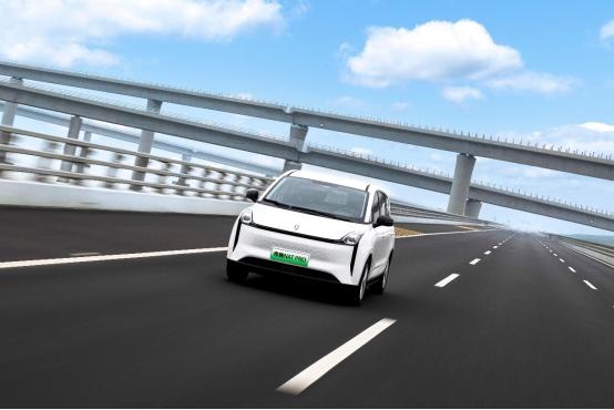 青岛节能挑战赛落幕!一汽奔腾NAT实测满电续航超400km