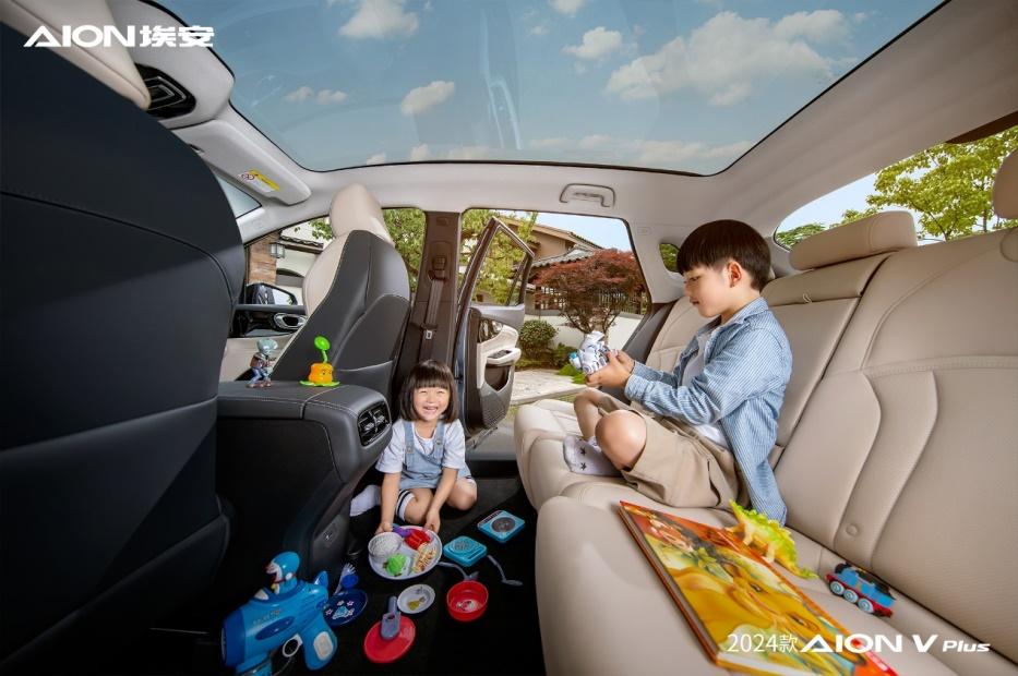 更有AI的家庭SUV,2024款AION V Plus上市15.99万起