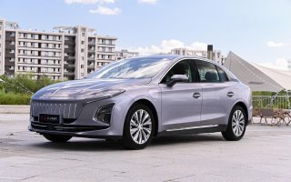 上新了！红旗E-QM5 560KM PLUS 2023款上市，5千抵5万的诱惑