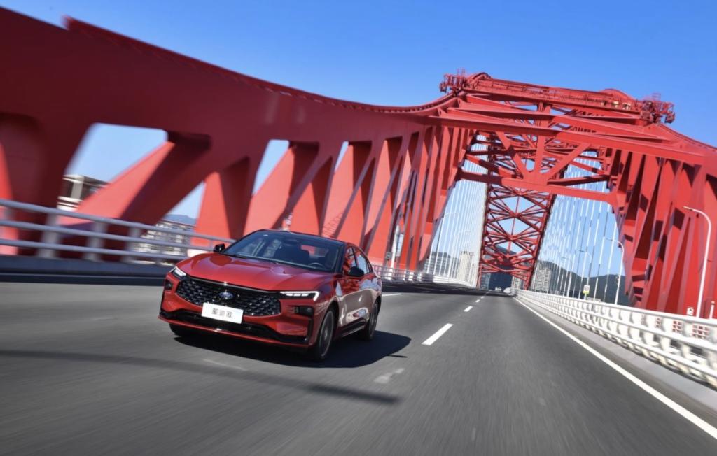 全新一代EcoBoost 1.5T四缸发动机来袭,新一代蒙迪欧1.5T指导价14.98万起