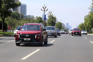 试驾北京现代沐飒，智能水平超越对手、空间表现更惊艳