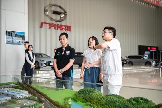 与“藤原拓海”赛道狂飙!影豹X土屋圭市粉丝嘉年华极速释FUN
