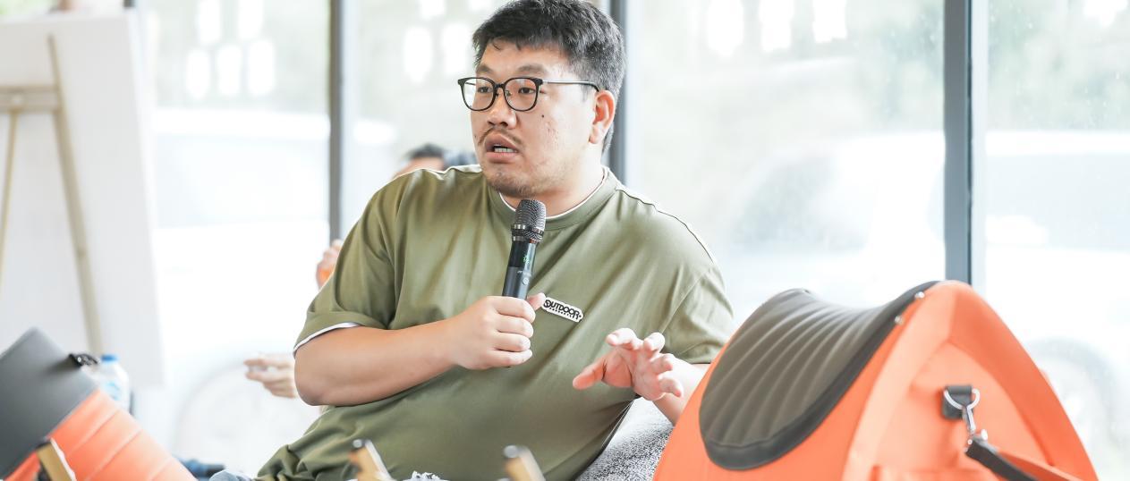 舒适生活新物种丨飞凡汽车首款用户共创产品COZY躺躺包预售上线